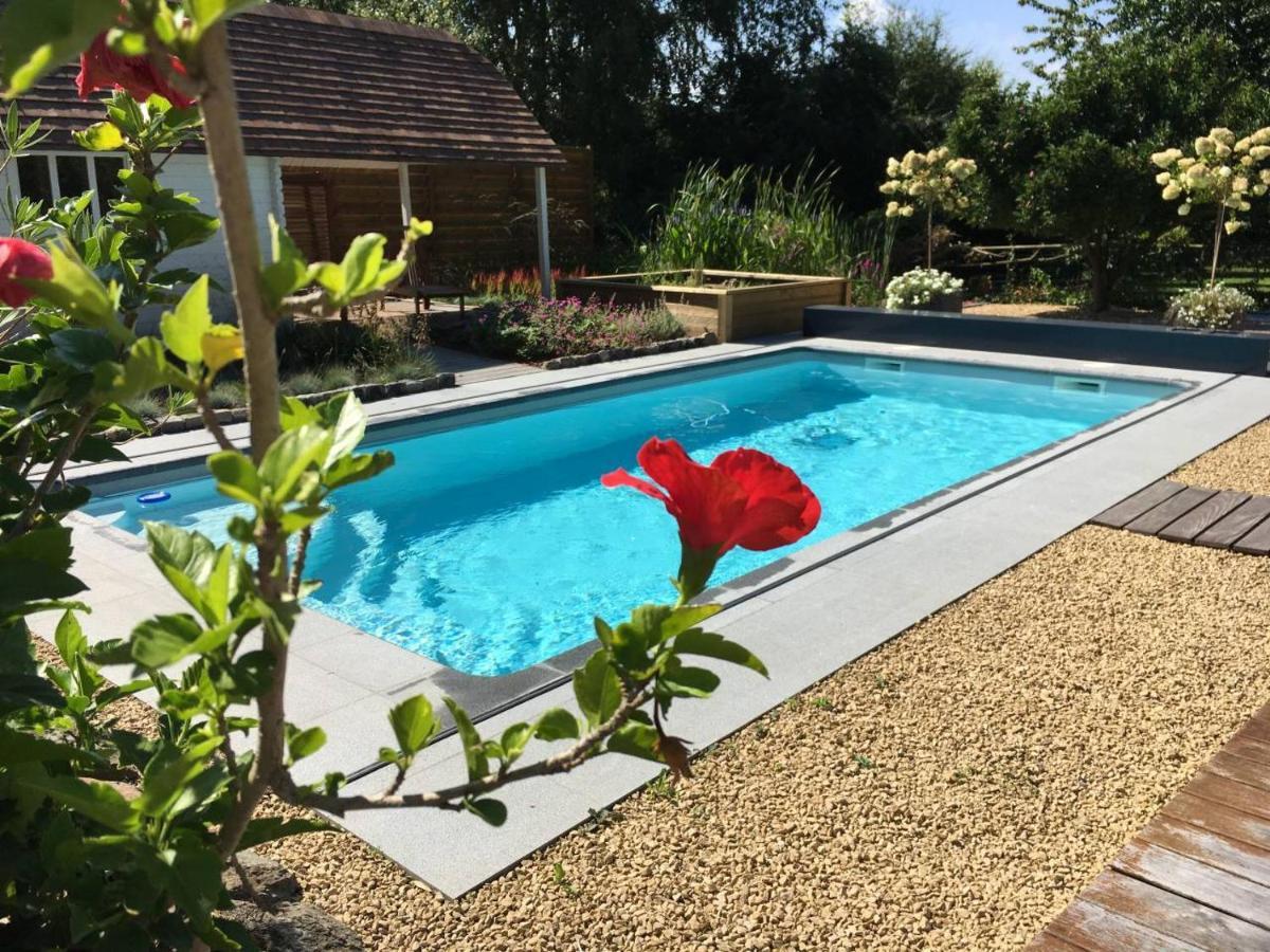 La Chambre Du Chemin Vert : Spa Piscine Sauna Jodoigne Ngoại thất bức ảnh